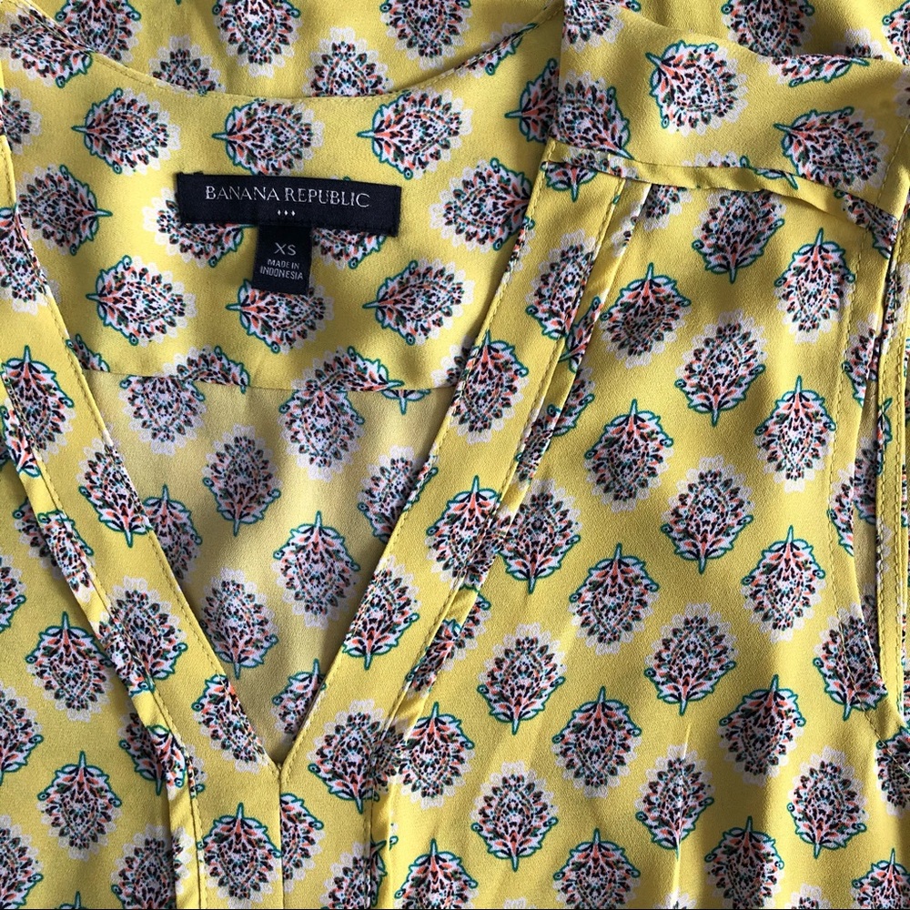 NWOT Banana Republic Floral Motif Tank - Picture 3 of 4